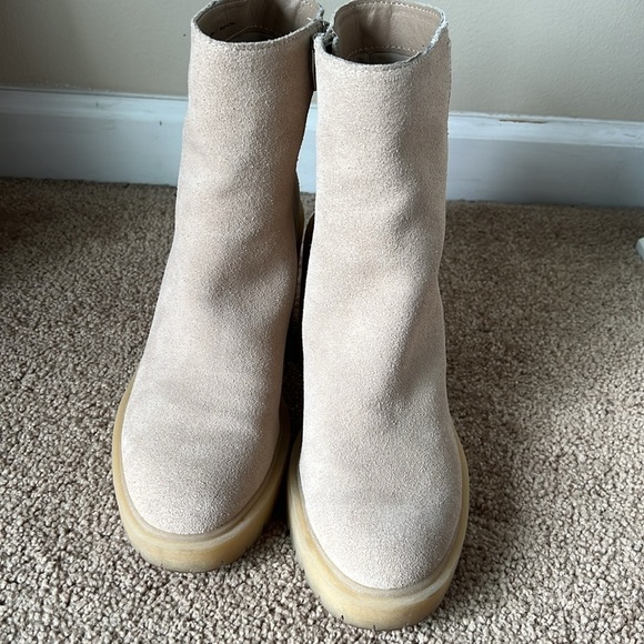 Dolce Vita Tan Suede Gum Sole Heeled Ankle Boots - Picture 4 of 9